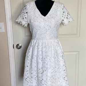 Dee Elly White lace dress size: M